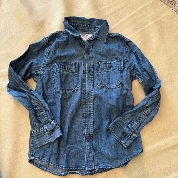 Bundle of button down shirt for boys Zara, H&M and old navy - Picture 8 of 11